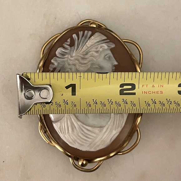 Statement Vintage Cameo pendant/brooch large gold plated - Picture 3 of 5